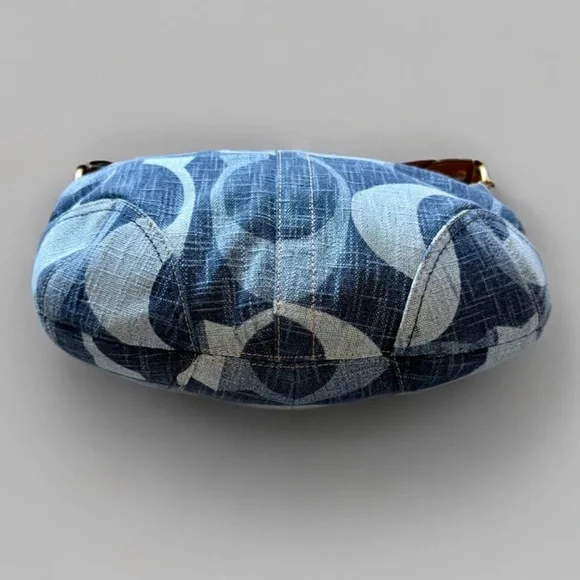 Coach Blue Denim Jumbo Signature Hobo Shoulder Bag 12190 China - Picture 4 of 9